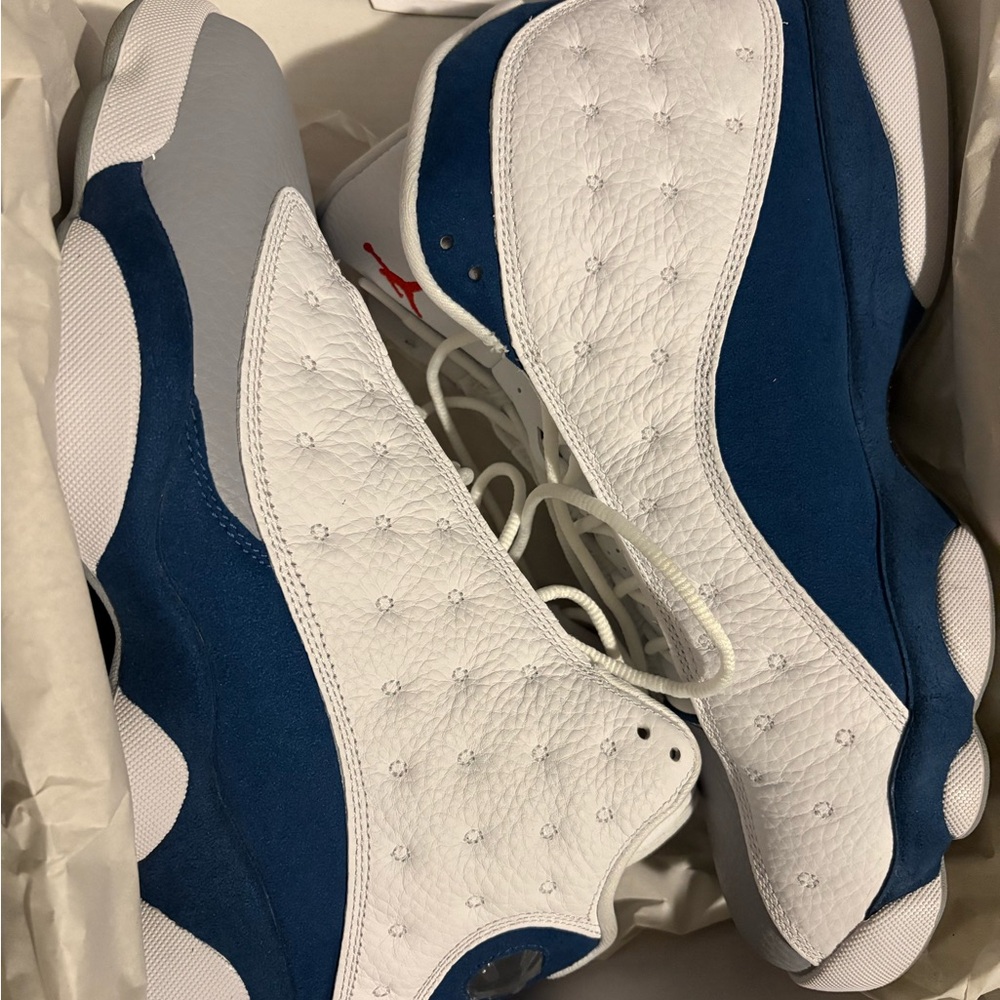 Jordan Athletic Shoes White and Blue